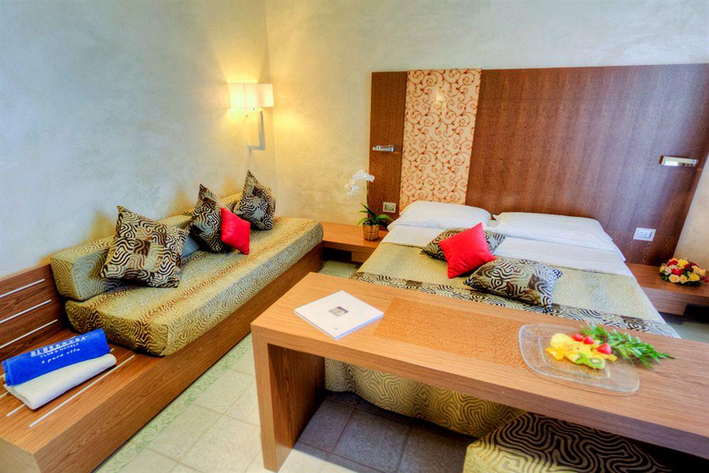 Serena Majestic Hotel Residence Montesilvano Bagian luar foto