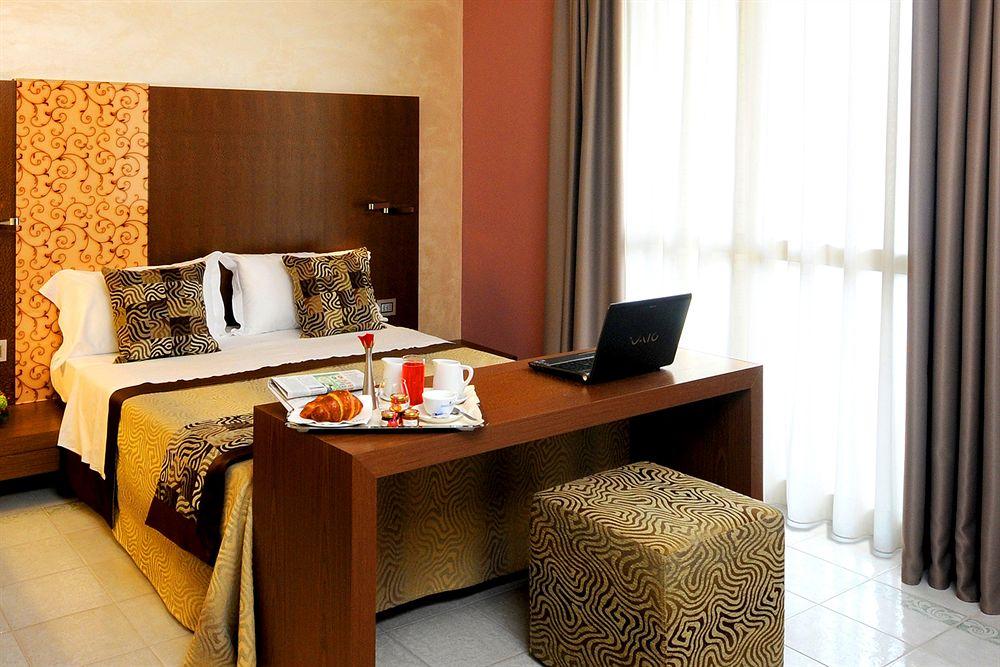 Serena Majestic Hotel Residence Montesilvano Bagian luar foto