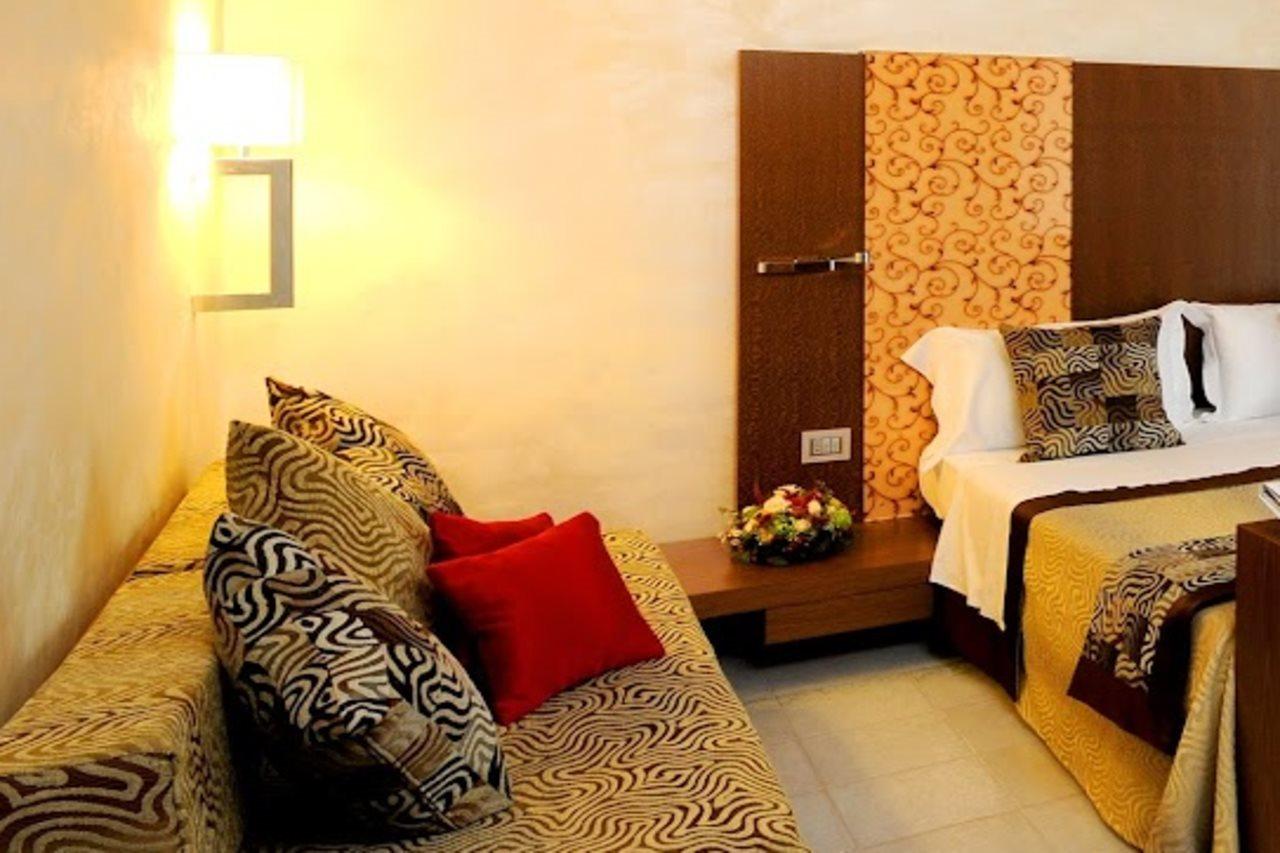 Serena Majestic Hotel Residence Montesilvano Bagian luar foto