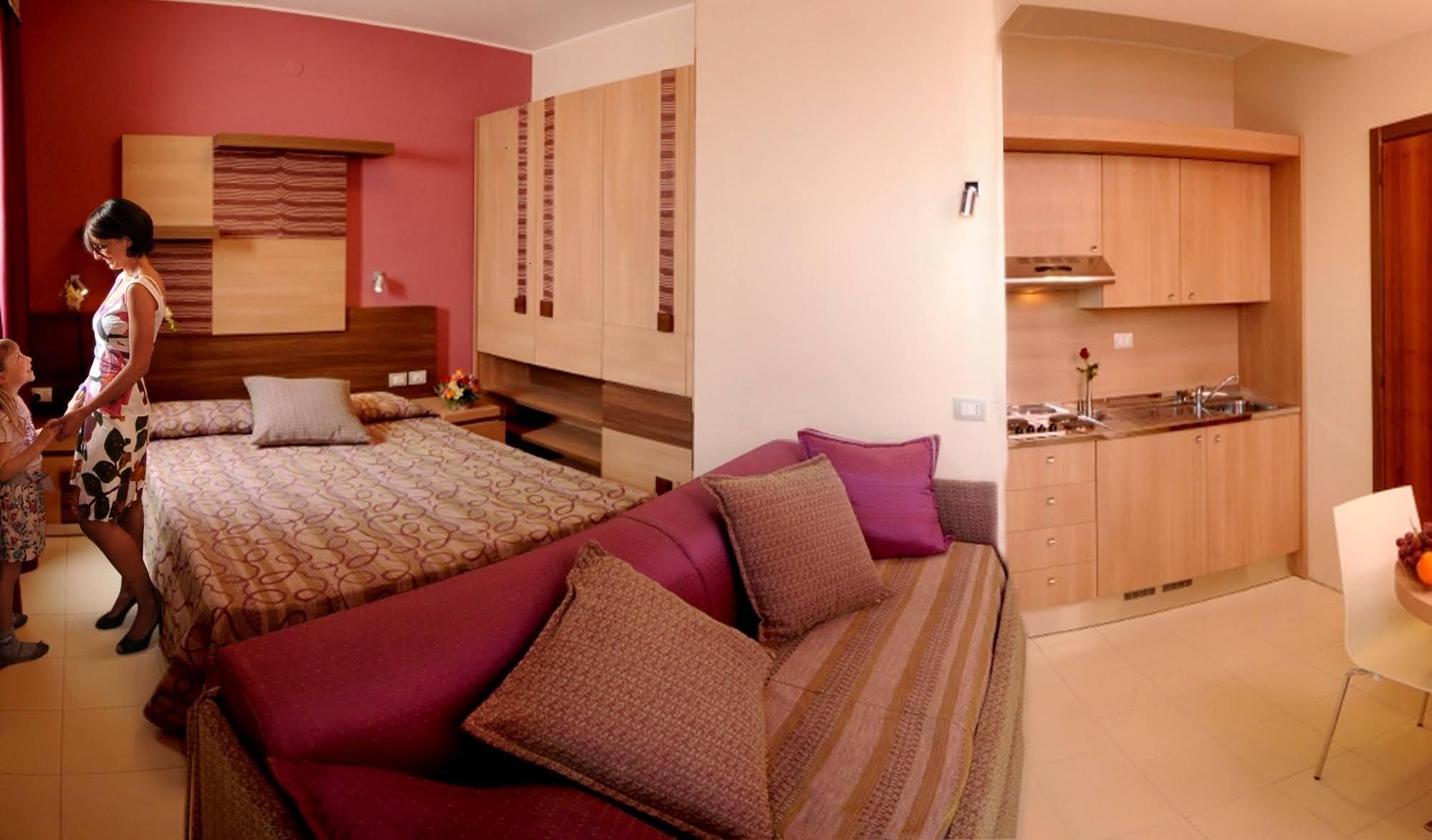 Serena Majestic Hotel Residence Montesilvano Bagian luar foto