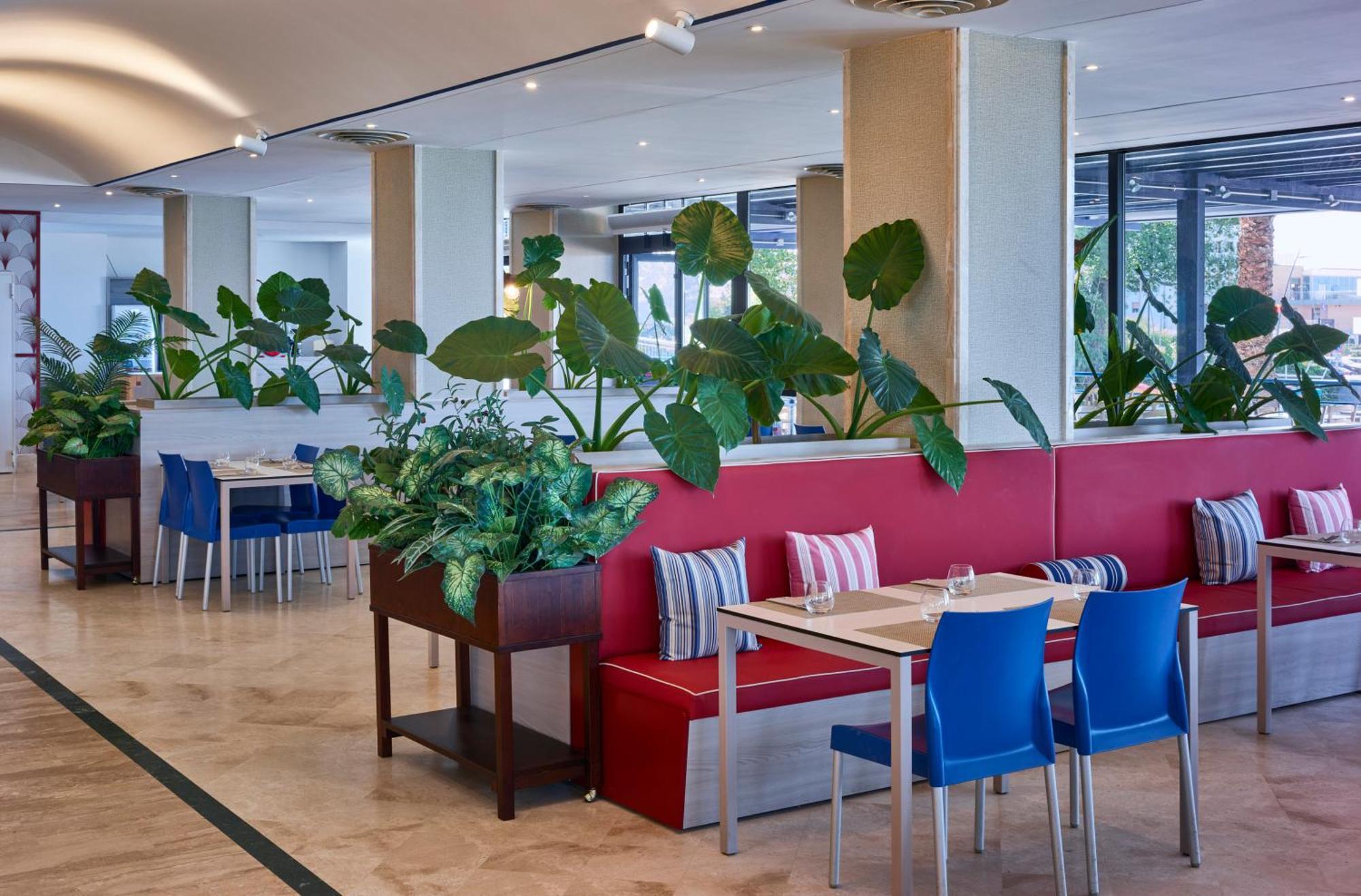 Serena Majestic Hotel Residence Montesilvano Bagian luar foto