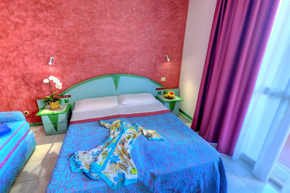 Serena Majestic Hotel Residence Montesilvano Bagian luar foto